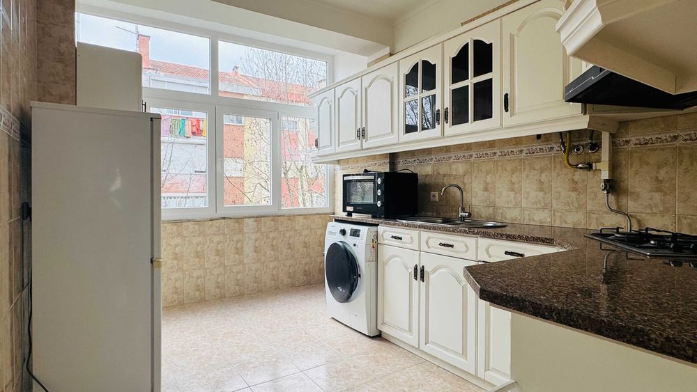 Apartamento t2 à venda na Rua Maria Lalande, 30