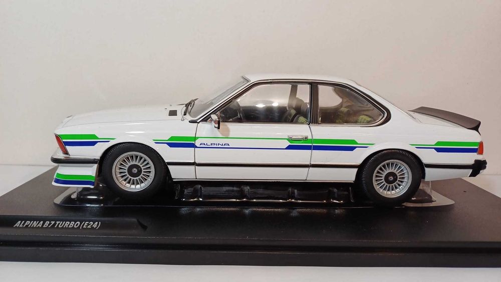 1/18 BMW E24 Alpina B7 Turbo - Solido