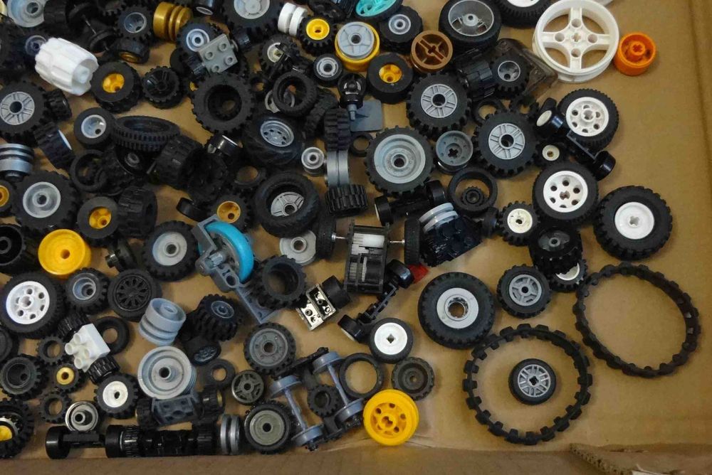 Колеса и резина к конструктору Лего, от 5грн, много