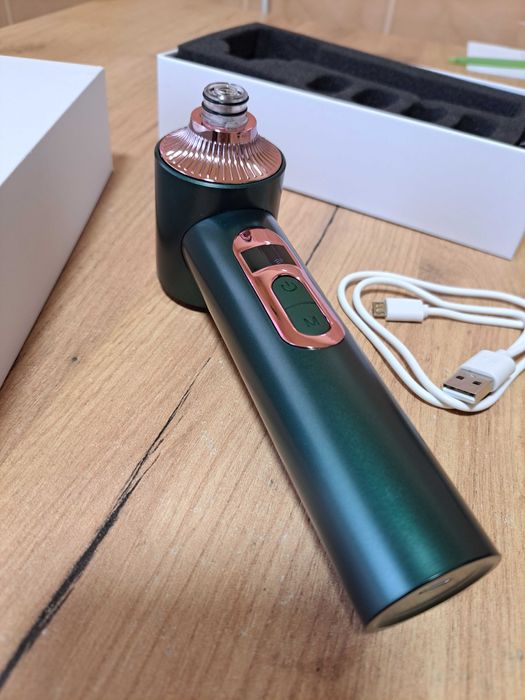 Очищувач шкіри та пор AIMED вакуумний з камерою