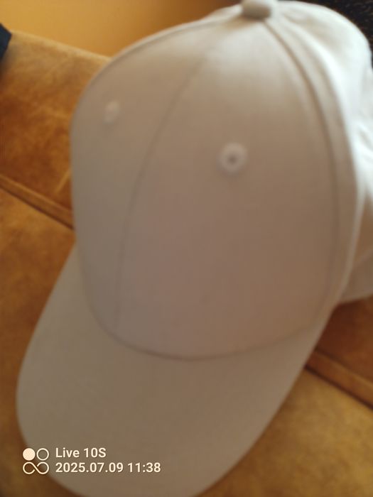 Męska  czapka z daszkiem firmowa /Uniseks