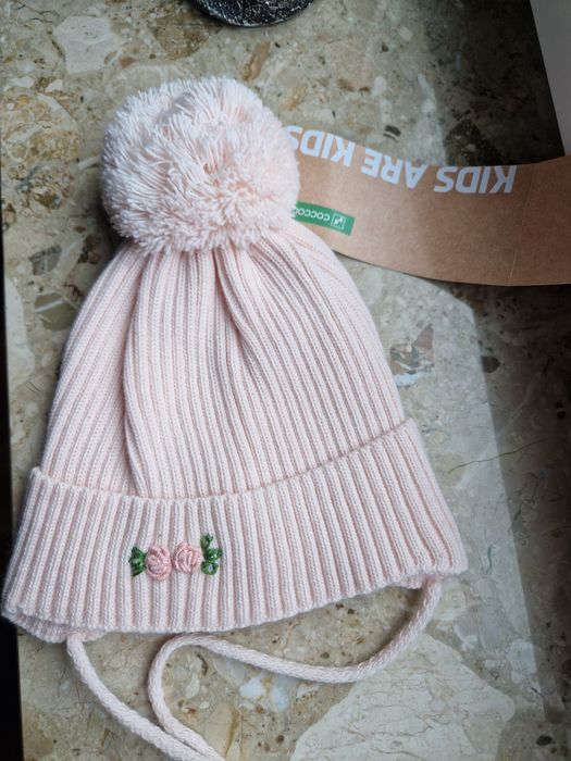 Nowa czapka dla dziewczynki