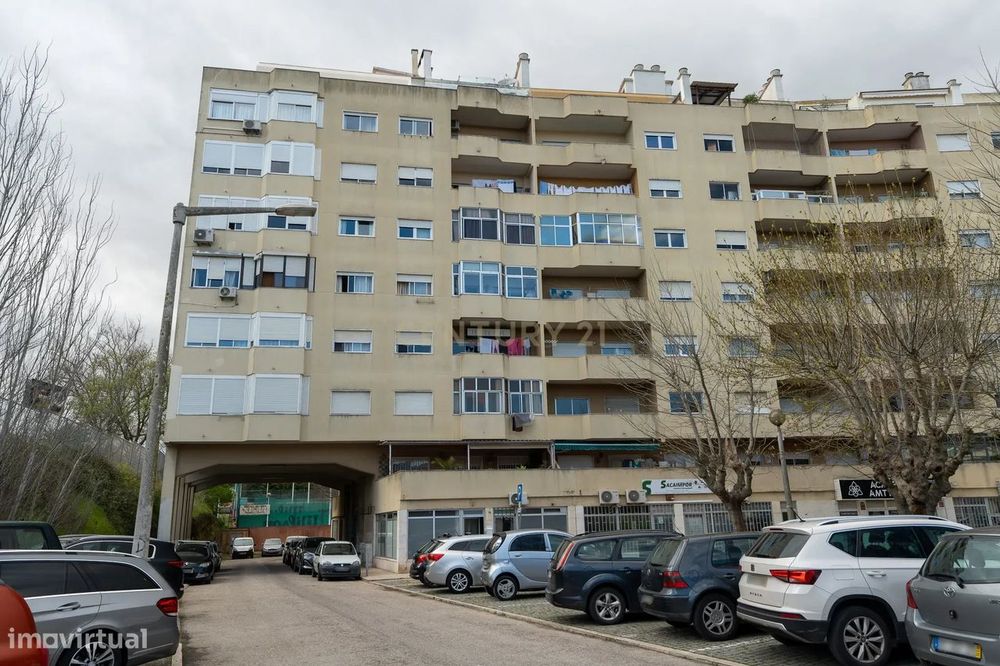 Espectacular Apartamento T2 Em Sacavém