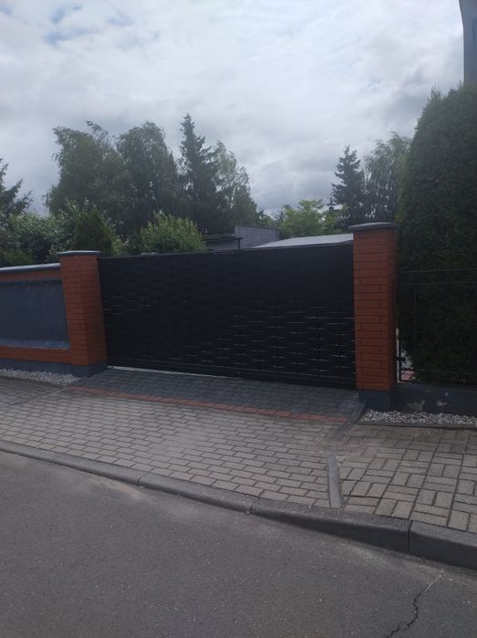 Brama przesuwna wjazdowa