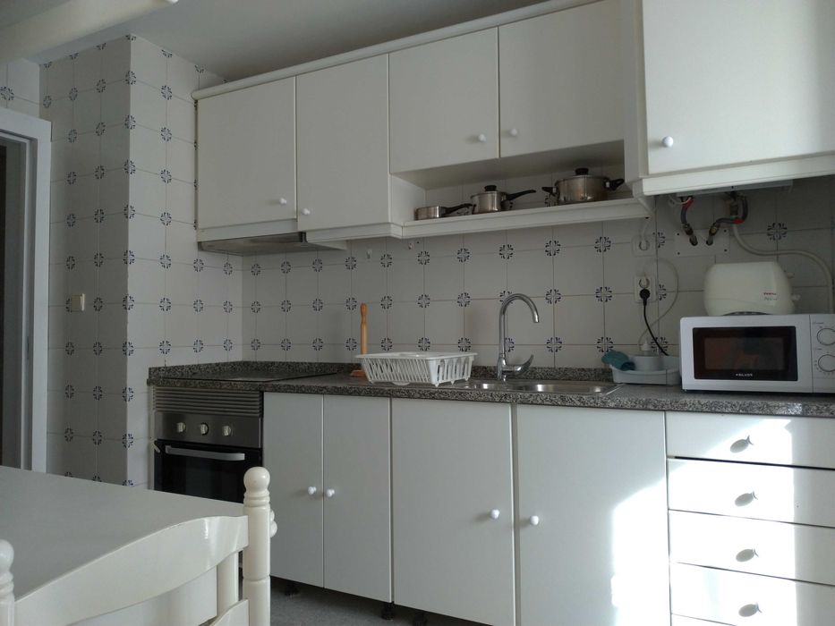 Quarto a Menina ou Rapaz | Metro | Matosinhos | Porto.