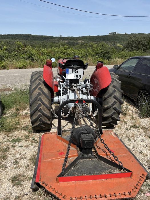 Massey Ferguson 240