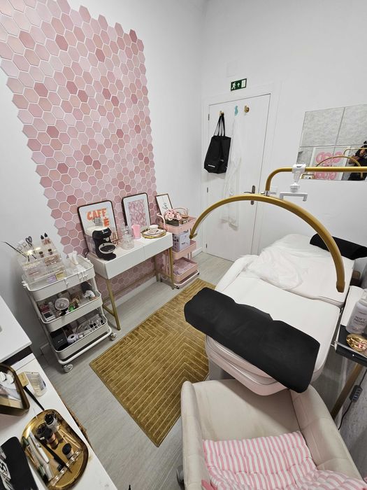 Alugo gabinete Lisboa 18m2 - 350€