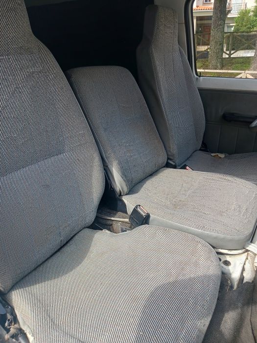 Carrinha  izuzo MIDI ,,2.2 CILINDRADA DIESEL  em estado razoavel andar