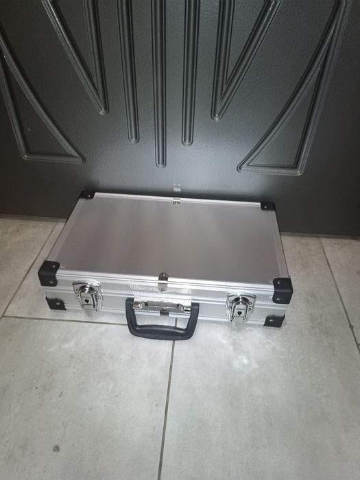 Кейс для ноутбука