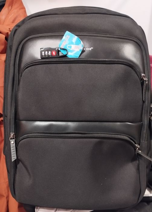 Sprzedam plecak 15.6 cala