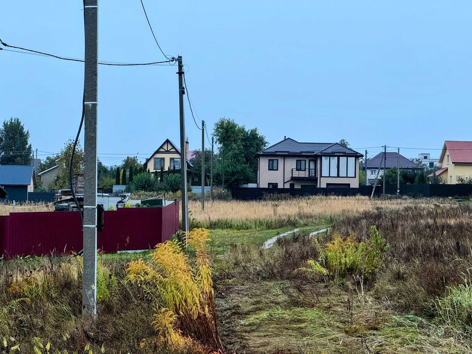 Пропонуємо для купівлі кутову ділянку 8 сот+20кВт в с.Шпитьки!