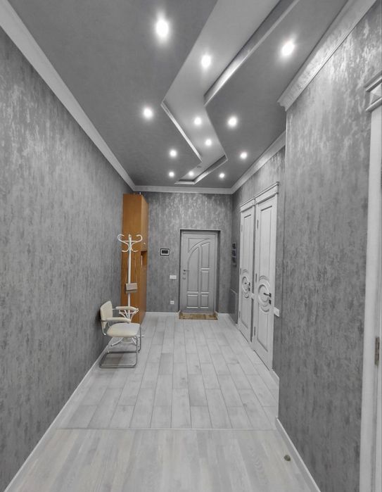 Оренда 3 кімнатної квартири жк Будинок на набережній, пров. Банний 1, центр, м Конституції