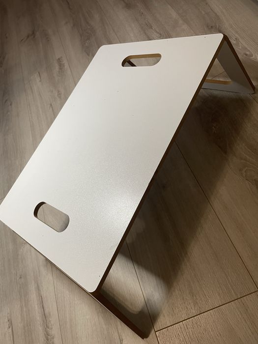 Столик для ліжка