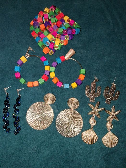 Duży zestaw bizuterii