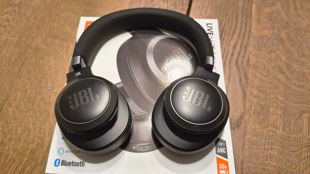 Auscultadores JBL Live 660NC excelentes