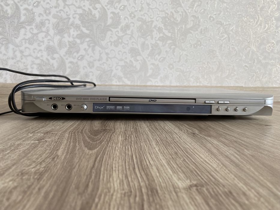 ДВД-4800 програвач Deso