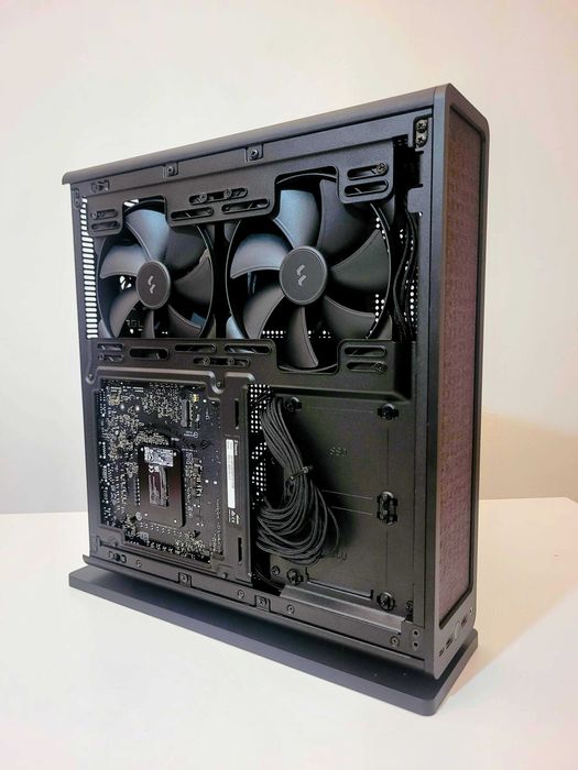Torre Fractal Ridge Mini-ITX (i5-12400F/RTX 4070/32GB/1TB)