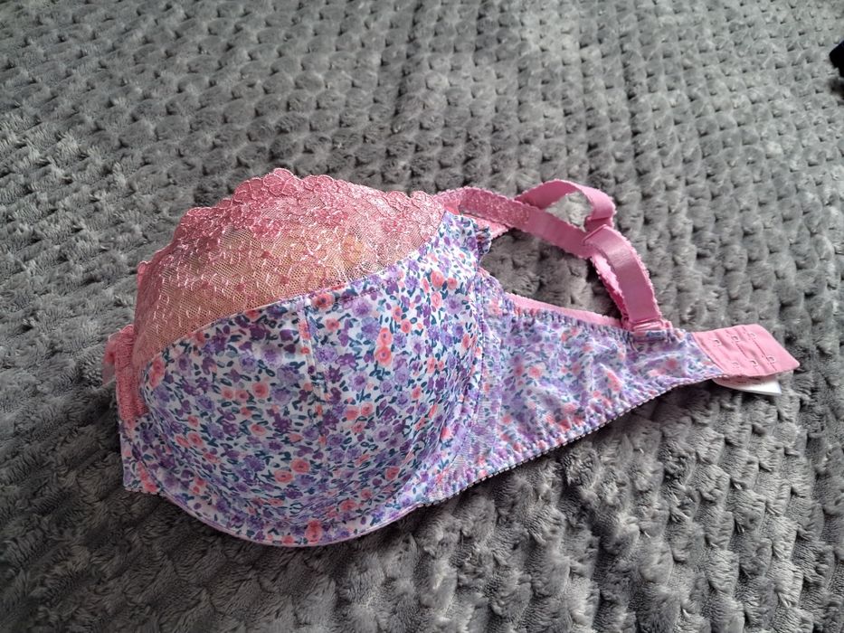 Бюстгалтер для пишних форм