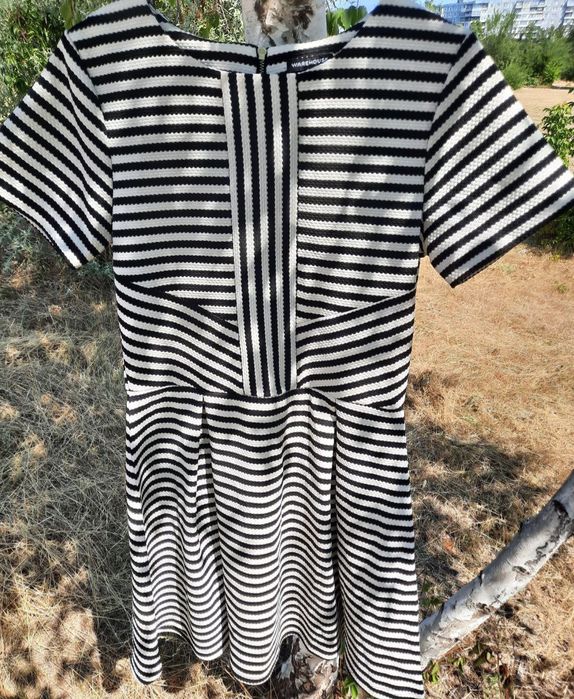 Платье Warehouse