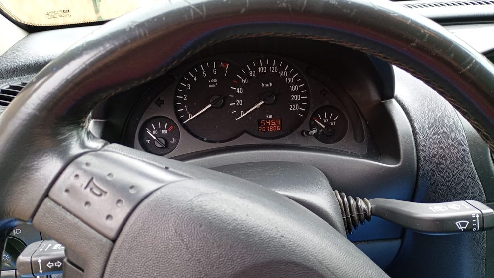 Corsa 1.2 gasolina 2001