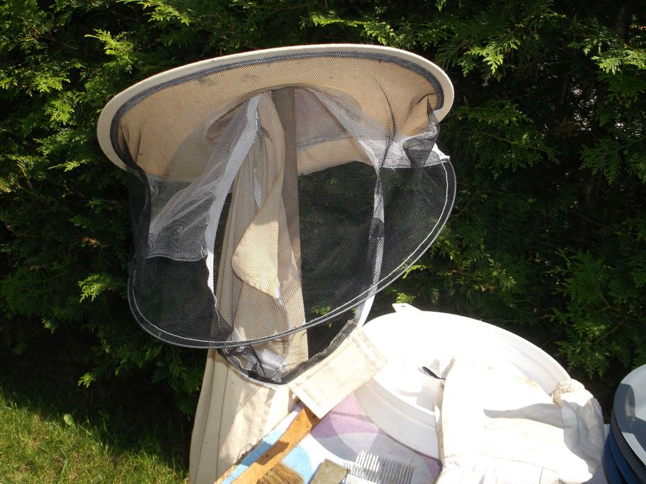 Bluza z kapeluszem + akcesoria pszczelarskie