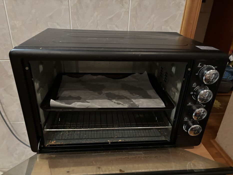 Духовка grunhelm в гарному стані. Повністю справна