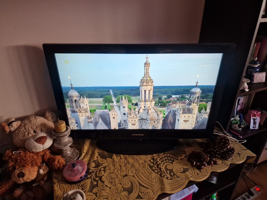 Telewizor Samsung 32 cale HDMI kablówka tania okazja ładny zadbany