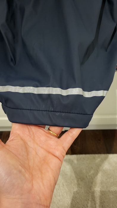Conjunto para a chuva com interior em forro polar