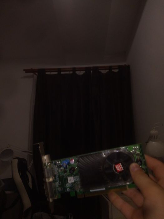 Karta graficzna radeon ATI graphiks