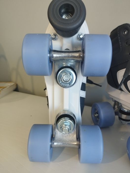 Patins 4 rodas de criança