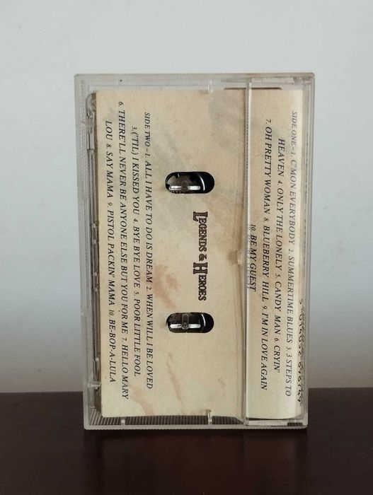 Vários "Legends & Heroes" Cassete Audio