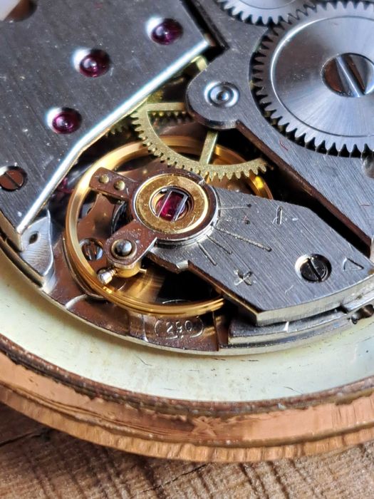 Relógio de pulso de homem, de marca JMB