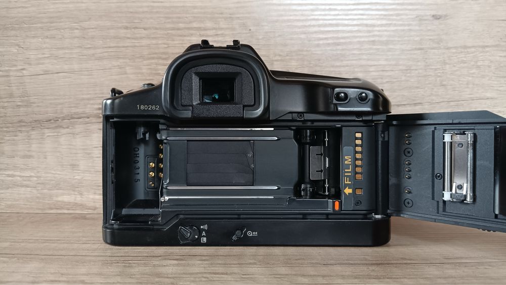 canon eos 1 - купити плівкові фотоапарати - Ціна на OLX.ua