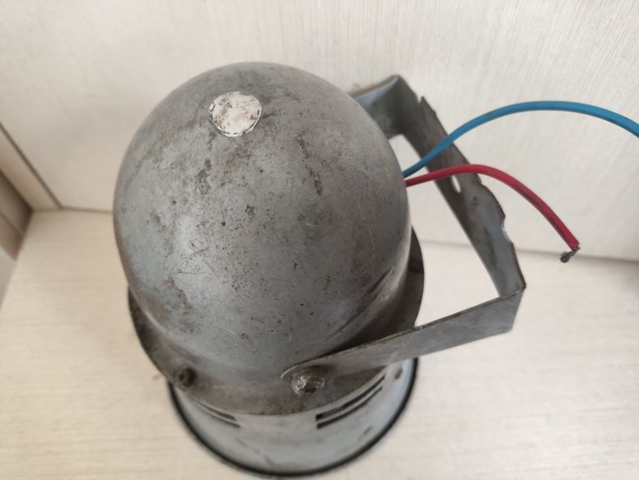 Ревун 12 в , металл