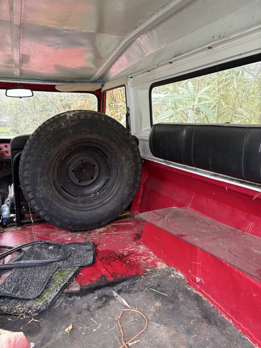 Jeep Portaro 240