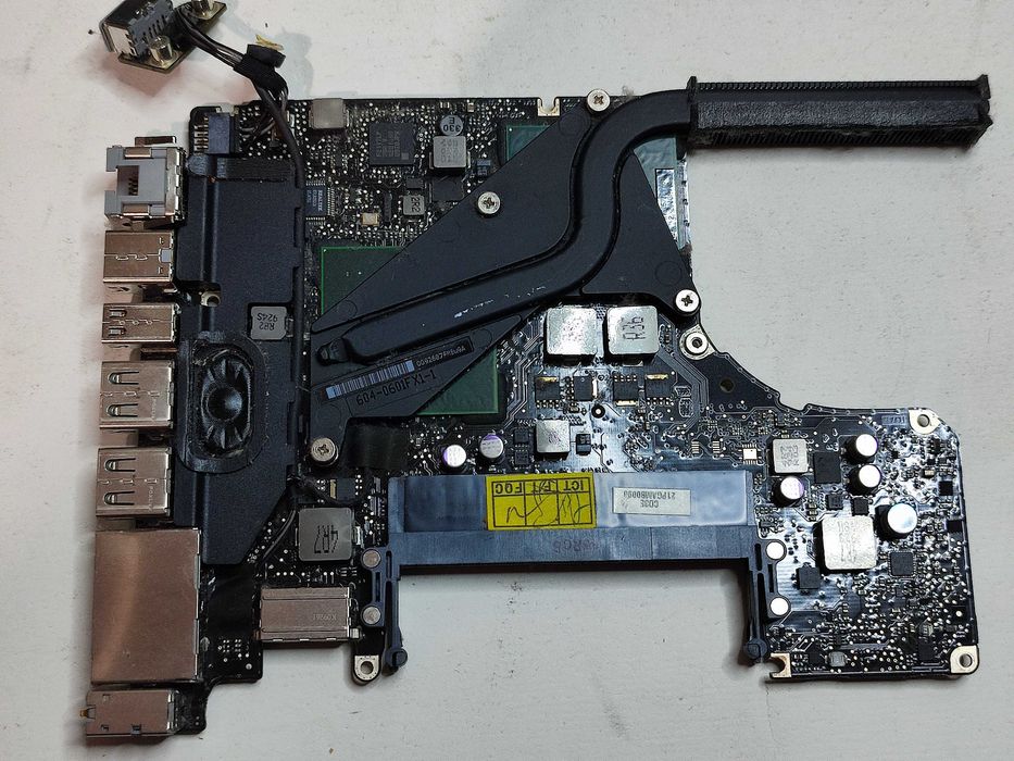 Розборка на запчастини Apple MacBook Pro A1286 A1278 2шт.
