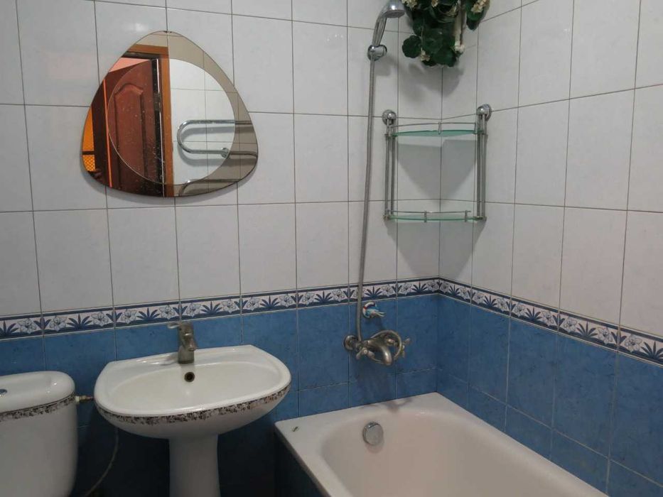 Продам отличную двушку в Центре на улице Пушкинской - всё есть.