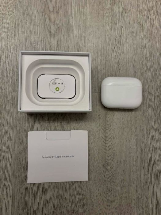 Air pods 3 pro.