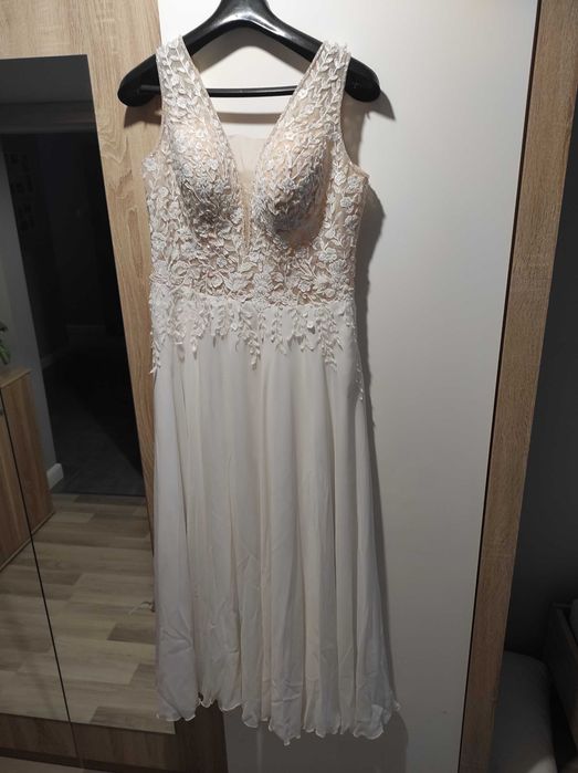 Suknia ślubna muślinowa