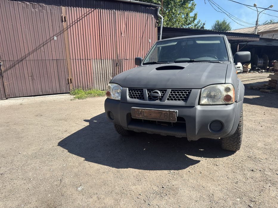 Продам ніссан навара