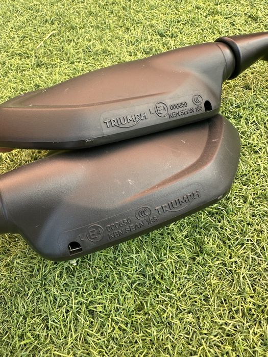 Retrovisores originais Triumph