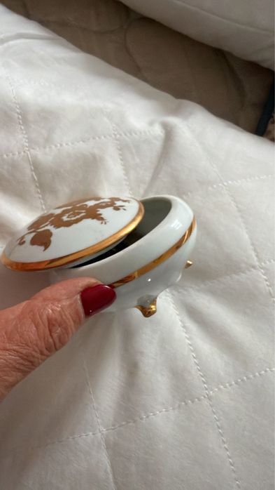 Varias caixas de porcelana