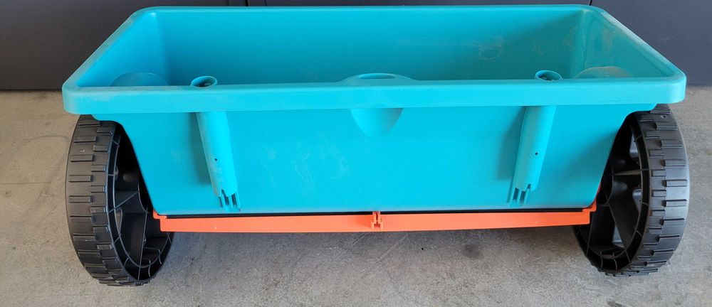 Siewnik uniwersalny L Gardena – powystawowy, sprawny, outlet