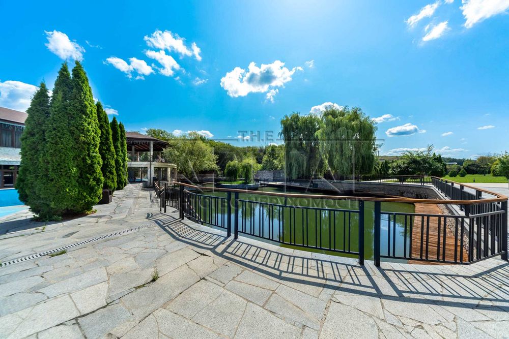 Ексклюзивна  VIP Резиденція свій парк, озеро, Обухівський район