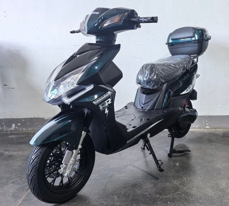Електроскутер Corso SpeedFire SF 2500Вт, знімний АКБ літій-залізо-фосф