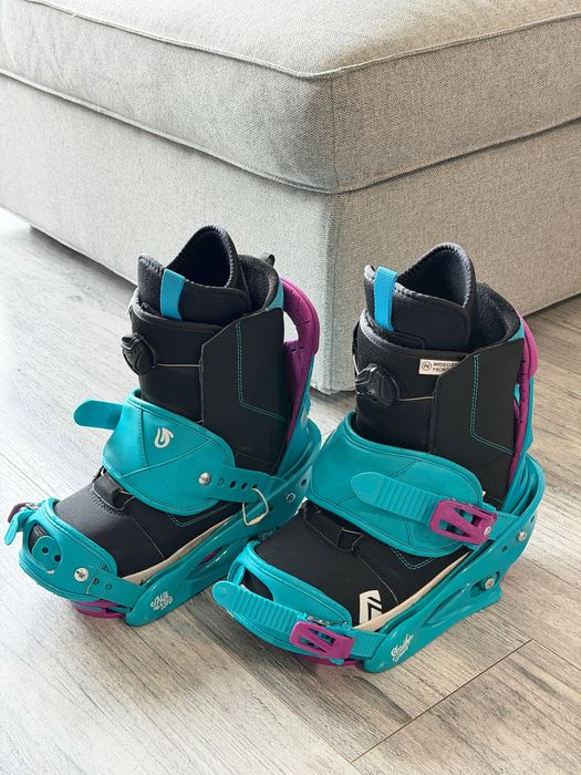 Buty i Wiązania snowboardowe. Zestaw. Dla dzieci. Nidecker i Burton