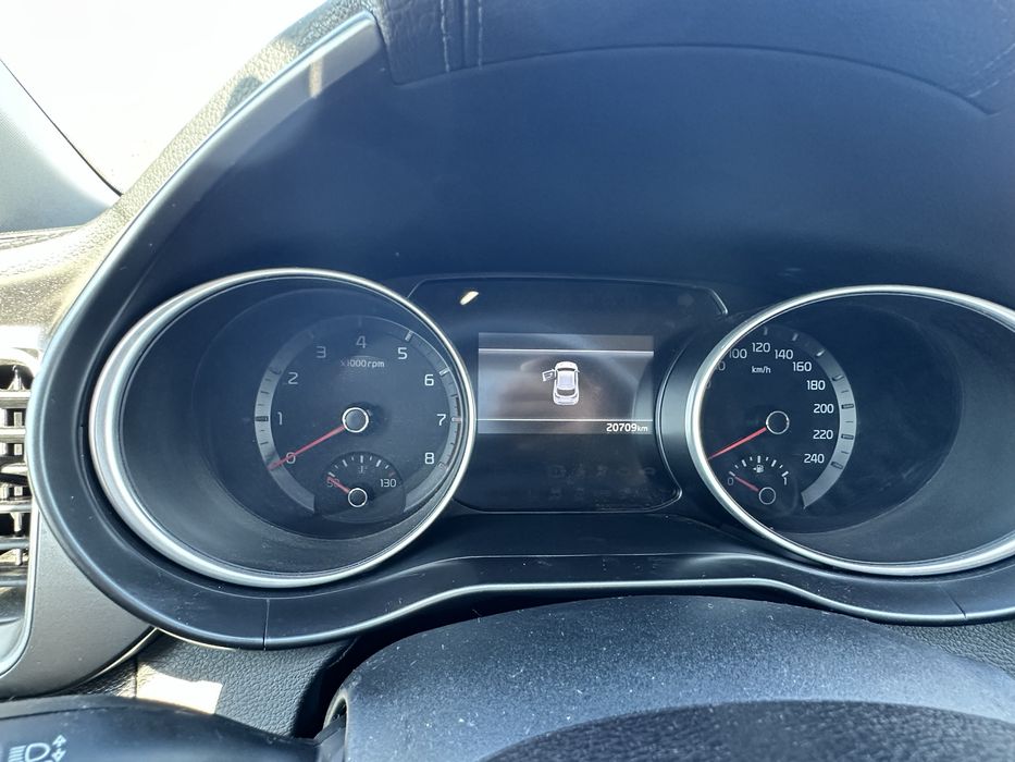 Kia XCeed — fotografia 9