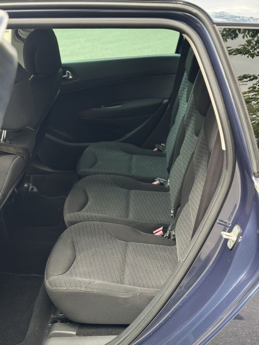 Продаж Peugeot 308 2008 року