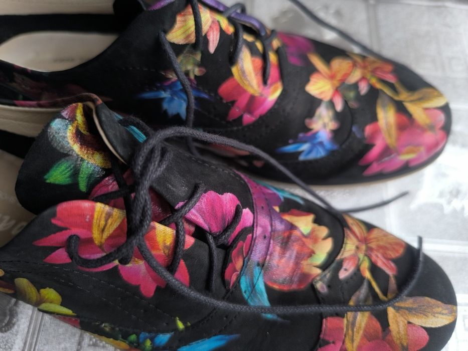 Piękne skórzane jazzówki damskie zapatto