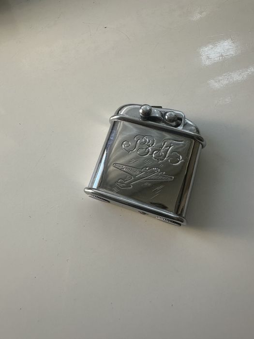 Продам зажигалку